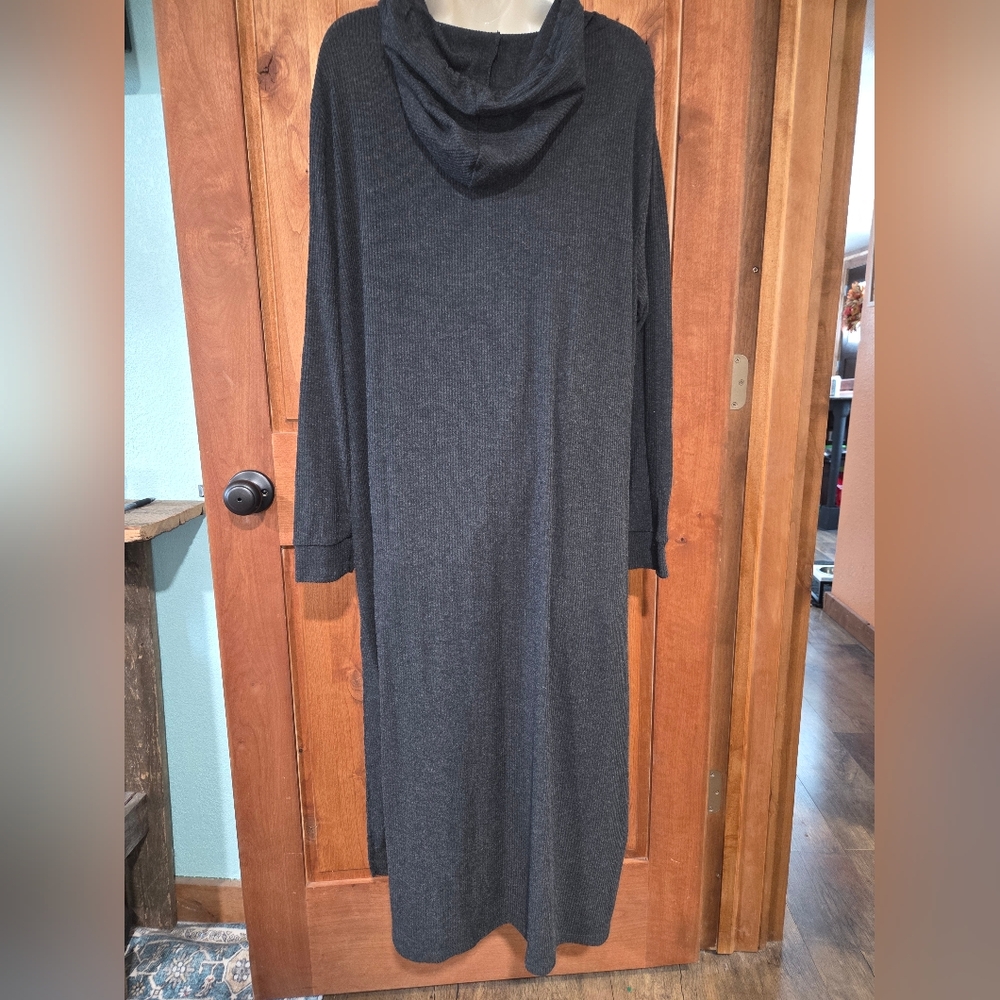 Cozy‎ Charcoal Gray Hooded Robe/Lounger - Picture 6 of 9